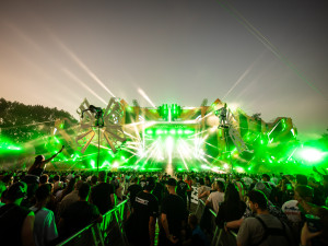 Beats for Love. Drumy duní pod vyhaslými vysokými pecemi.