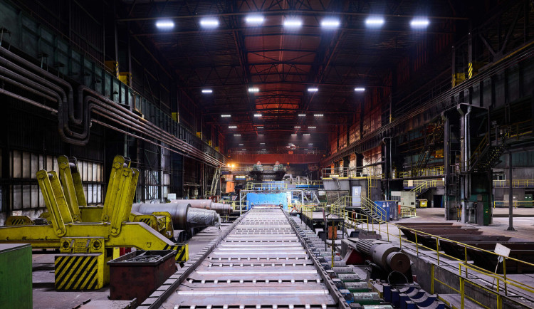 Ve Vítkovicích Steel jsou v horku častější přestávky a posílený pitný režim