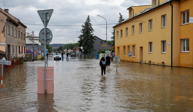 Beskydy a Jeseníky čekají silné deště. Povodňová komise sleduje situaci