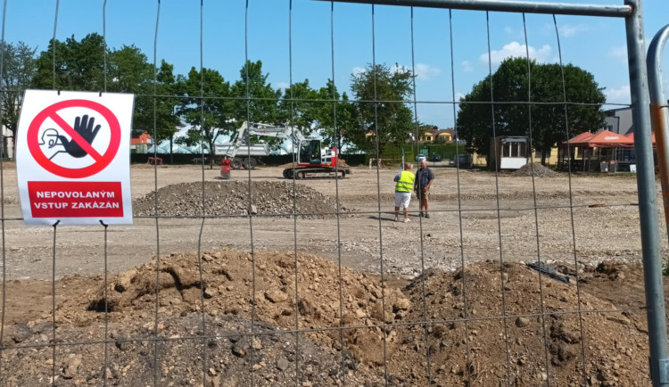 Mohelnice začala stavět multifunkční halu s ledovou plochou. Přijde na pouhých 90 milionů