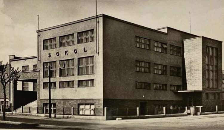 Ostravský sport v časech první republiky. Synonymem pro něj byl Sokol