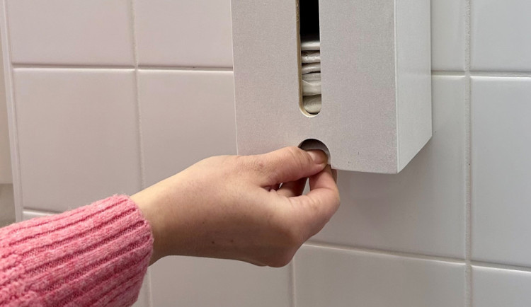 Ostravské základní školy mají zájem o distribuci menstruačních vložek