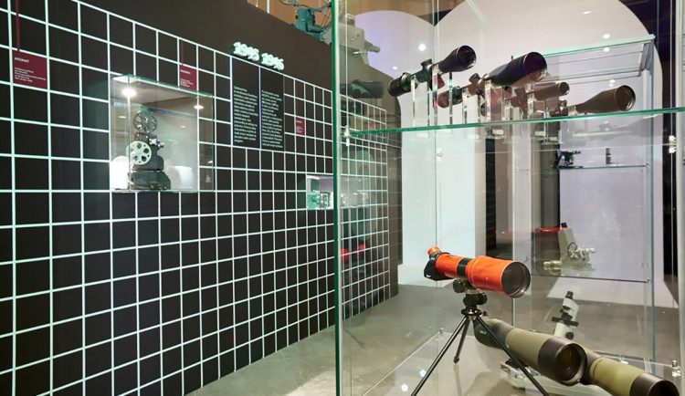 Od Optikotechny po současnost. Meopta věnuje unikátní sbírku přístrojů přerovskému muzeu