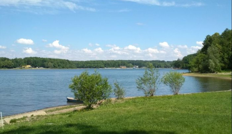 Těrlická přehrada má podle hygieniků zhoršenou kvalitu vody. Foto: Se svolením KHS MSK