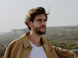 Alvaro Soler na Colours of Ostrava přilákal davy, podobně jako Sting