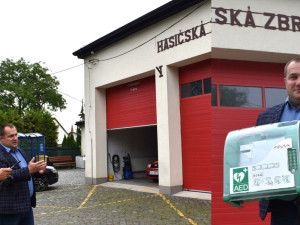 Defibrilátory pro záchranu života míří i do okrajových částí Frýdku-Místku. První je Lískovec
