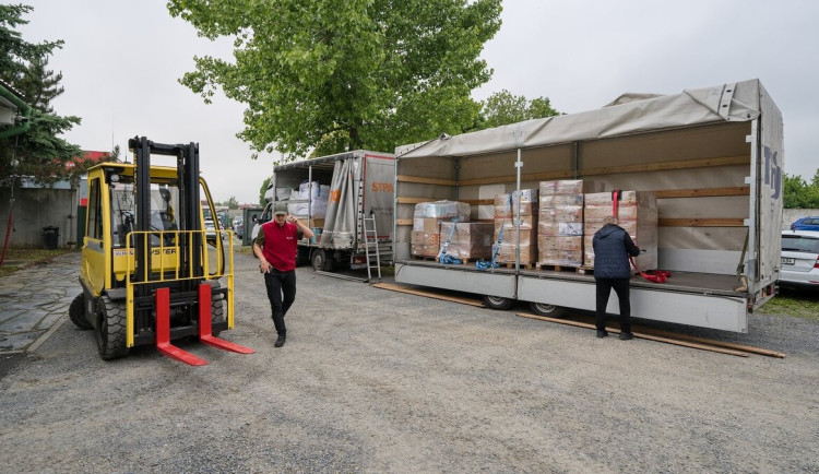 Potravinová pomoc pro rodiny na Ukrajině. Arcidiecézní charita Olomouc spustila projekt Naplň talíř