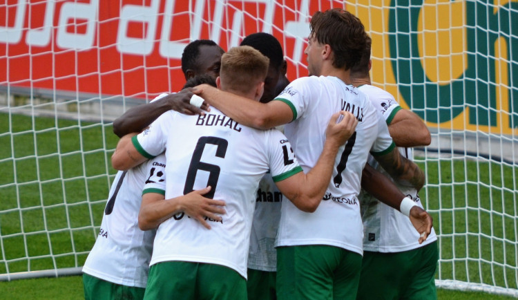 Karvinští fotbalisté zvládli i druhé kolo, výhru 2:1 v Hradci vystřelil Štorman.