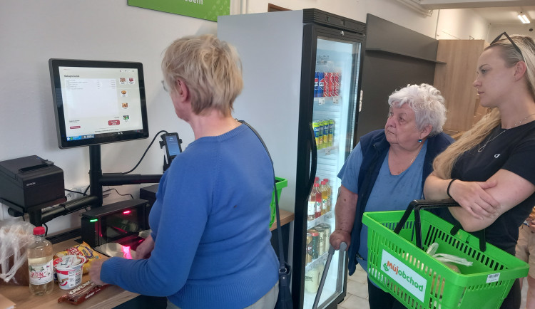 Foto: V Horních Dubenkách mohou ode dneška jít nakupovat klidně i o půlnoci