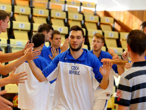 Zkušený rozehrávač Číž se po devíti letech vrací k basketbalistům Ostravy