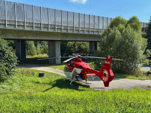 Dělník se na opravované D1 u Bravantic zřítil z dvacetimetrové výšky. Vážně se zranil