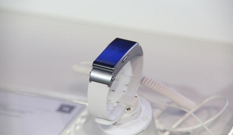 Zlodějku usvědčila pětiletá dcera. Rozplakala se, když matka odnášela hodinky