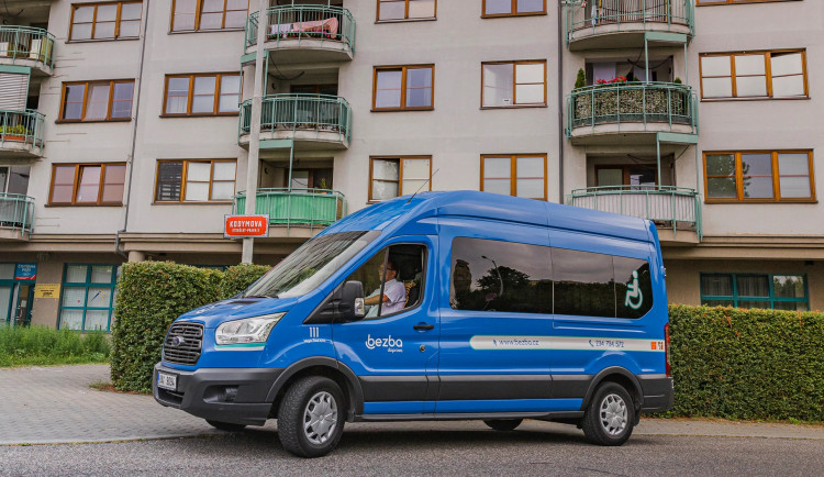 Dopravní služba pro lidi s hendikepem posílí svůj provoz. Radní podpořili dofinancování Bezba dopravy