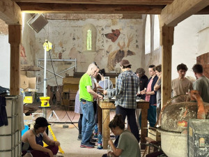 Dobrovolníci završí záchranu kostela v zaniklé obci na Bruntálsku