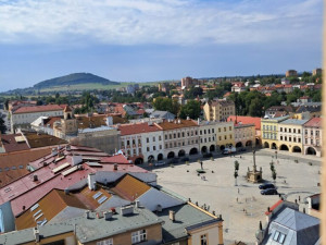 Věž farního kostela se proměnila ve vyhlídkové místo, otevře se na městské slavnosti