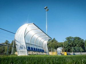 Fotbalisté si mohou užívat nové hřiště přímo v centru Havířova
