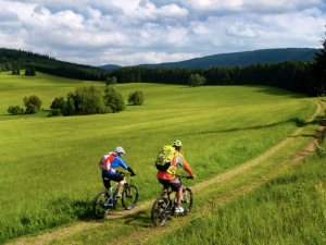 Mikroregion Slezská Harta plánuje novou cyklostezku kolem přehrady