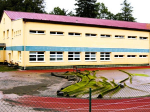 Loni vyplavená škola v Zátoru zahájila školní rok v provizorních podmínkách