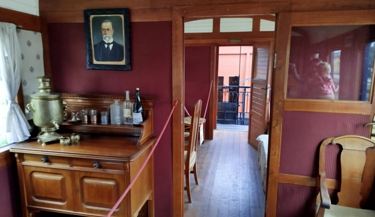 FOTO: Do Jihlavy dorazil Legiovlak, výstava přibližuje život a zásluhy legionářů