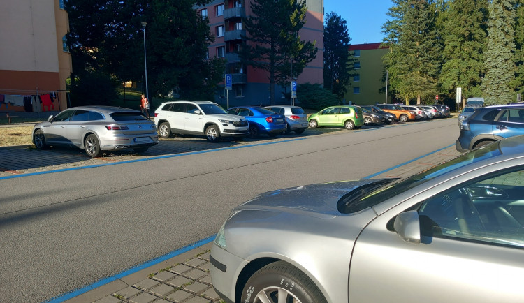 Parkování v Jihlavě XVI: Do přírody na kraji Jihlavy za dvacku na hodinu