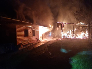 Ve Vrbně pod Pradědem hořel rodinný dům, plameny napáchaly škodu za deset milionů