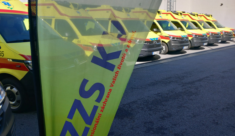 VIDEO: Záchranáři mají nové sanitky. Hlasité sirény nepřekračují hlukové limity