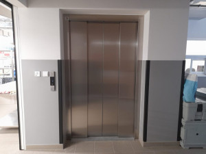 Nový Jičín zmodernizoval školní kuchyni a jídelnu. Mají nový výtah a šetří energie