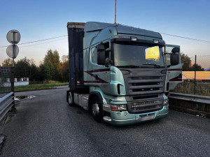 Řidič tohoto kamionu jel 48 hodin bez odpočinku