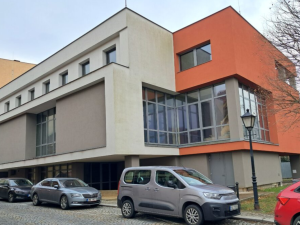Novojičínská radnice opět prodává nevyužívanou přístavbu Hotelu Praha