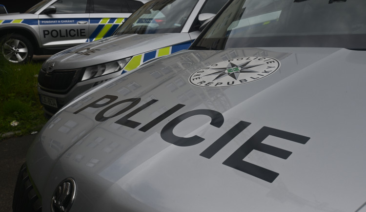 Policisté našli v Brtnici muže bez známek života. Byla nařízena pitva