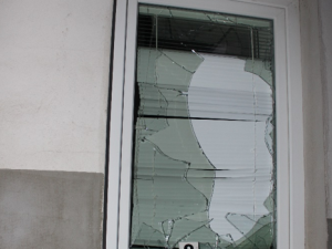 Zloději ukradli sýry i přípravky na podporu erekce. Policie je dopadla do 5 minut