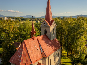 Kostelní věž v Lískovci potřebuje opravit, Frýdek-Místek darovanou částku zdvojnásobí