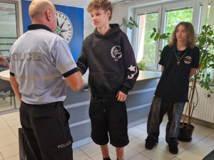 VIDEO: Odvážný mladík pronásledoval zloděje a zachránil kamarádovo kolo