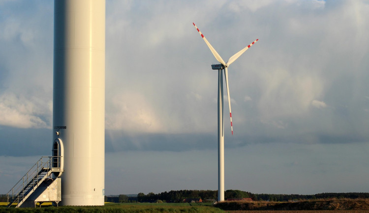 Obyvatelé Čakové v referendu rozhodnou o stavbě šesti větrných elektráren