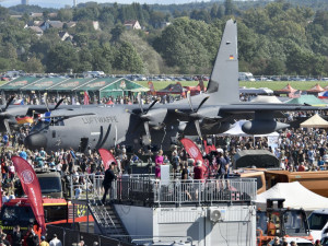 Dny NATO na letišti v Mošnově navštívilo dohromady za oba dny 150 tisíc lidí