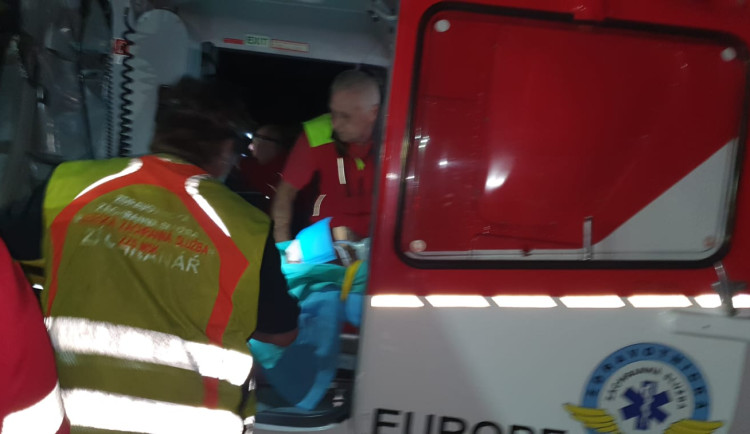 Požár rodinného domu v Milíkově. Muž utrpěl vážné popáleniny, škoda je 700 tisíc.