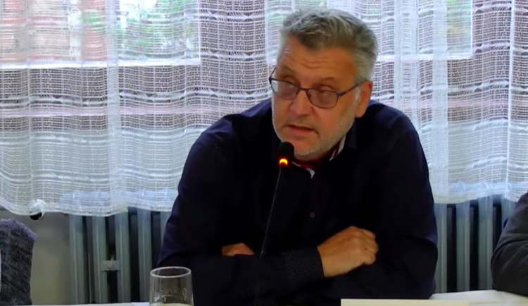 Politik obviněný z dotačního podvodu končí na pozici radního Domažlic