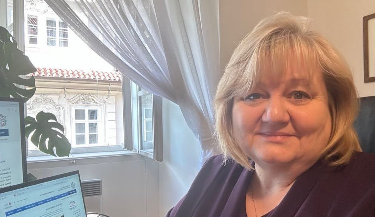 Manžela jedničky STAN Naiclerové policie obvinila z daňových úniků. Šlo o chybu, říká