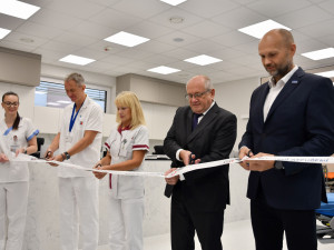 Nemocnice v Krnově otevřela nový Centrální urgentní příjem téměř za 60 milionů