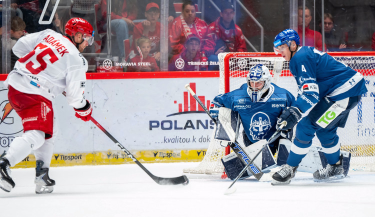 Výhru nad Kladnem zařídil v prodloužení tříbodový Marian Adámek. Foto: Se svolením HC Oceláři Třinec