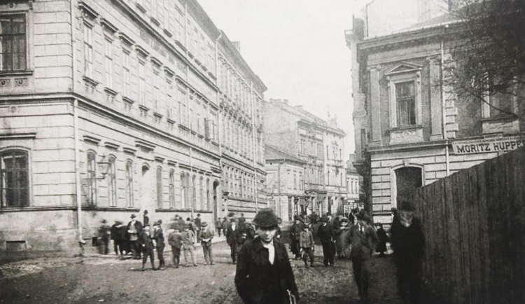 První školy v Ostravě. Německé školství podporovalo město, Češi peníze vybírali mezi sebou