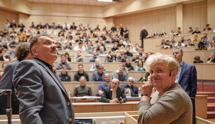 Dělat vědu lidskou a přístupnou byl její dar, univerzita vzpomíná na Danu Drábovou