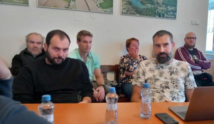 Novým starostou Větrného Jeníkova je Pavel Koníř, vrací se dva místostarostové