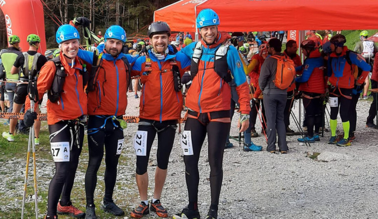 Top výkon záchranářů z Jeseníků. Hlídka horské služby vyhrála závod v Itálii