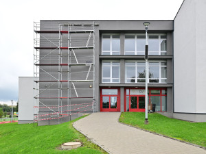 Budova Obchodní akademie a Střední odborné školy ochrany osob a majetku v Karviné-Hranicích