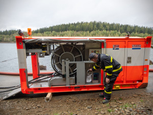 VIDEO: Požár v lese jen nanečisto. Záchranné složky trénovaly na Bruntálsku