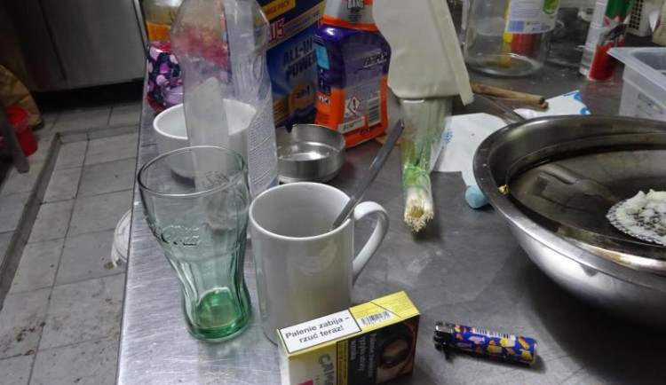 Inspektoři zavřeli kvůli špíně a hmyzu restauraci Myslivecké Zátiší v Raspenavě