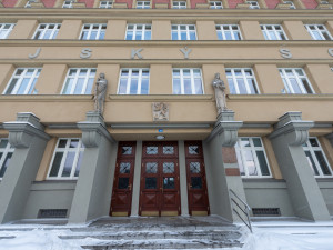 Za polití ženy hořlavinou a její zapálení žalobce žádá výjimečný trest