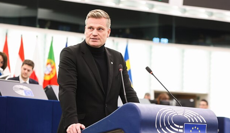 KOMENTÁŘ: Filip Turek na střelnici, ale poprvé v roli terče