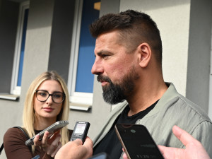 FOTO: Mladí baníkovci mají kabiny se jmény hvězd. Baroš, Jankulovski, Mikloško i Galásek